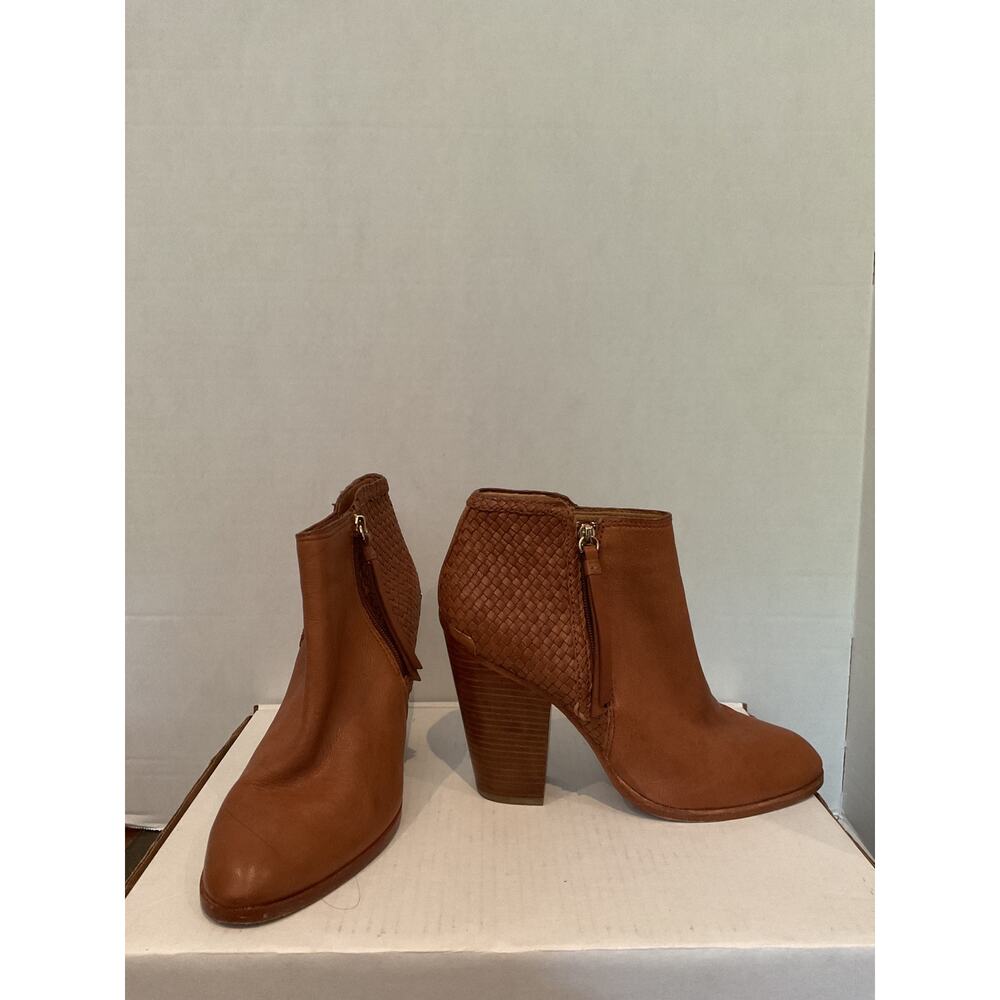 Coach -  Heidi - LeaTher Block Heele,d Ankle Booties - British Tan - 10B
